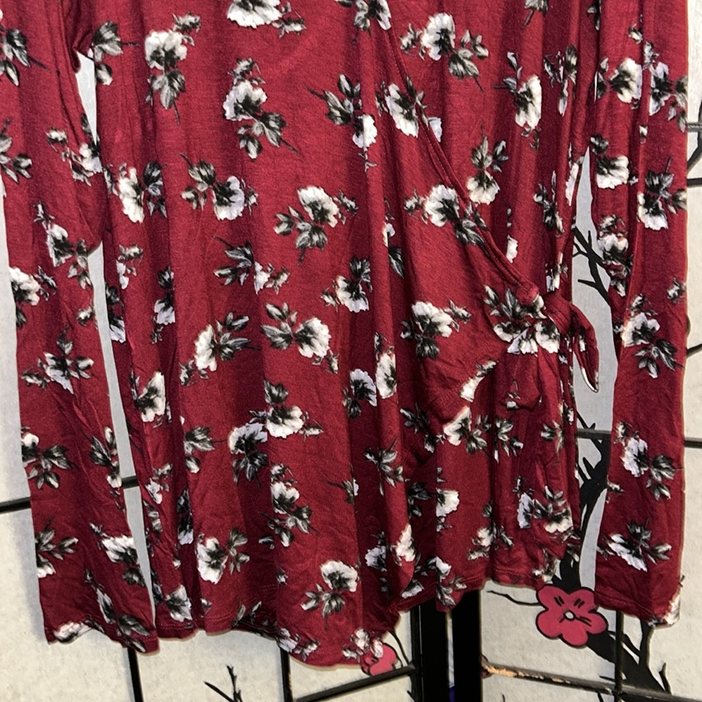 NWT Bobeau faux wrap around top by Nordstrom’s Rack - Picture 4 of 13